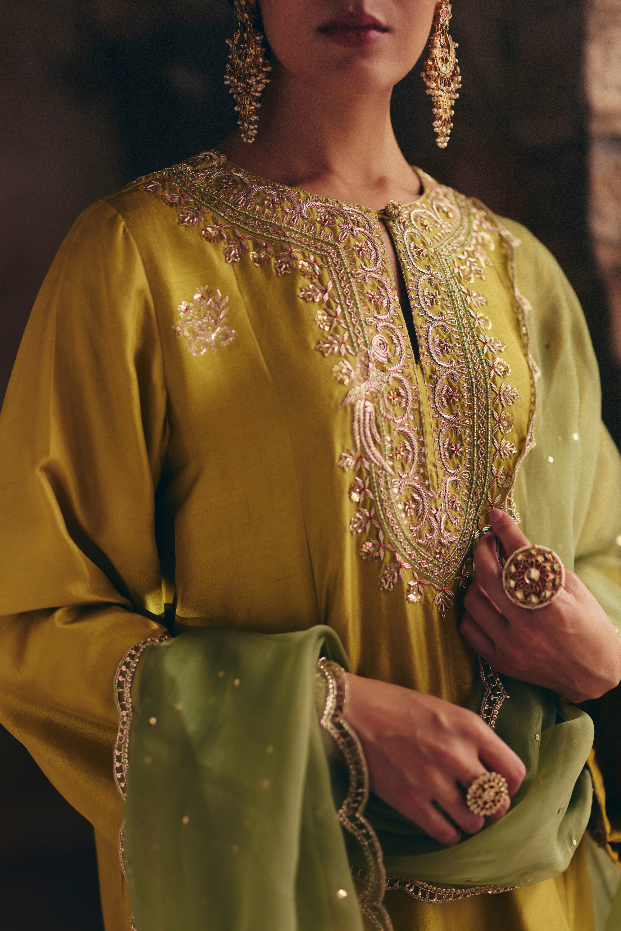 Sunehri Suit Set